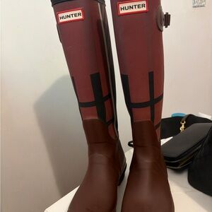 Hunter Dark Brown and Black Boots